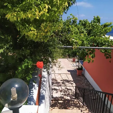 Aparthotel Aronis Benitses (Corfu)