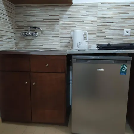 Aronis Aparthotel 2*