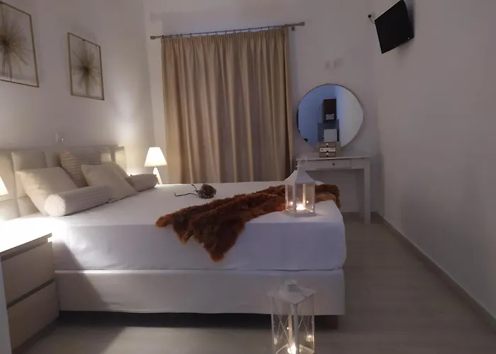 Aronis Apartmanhotel 4*