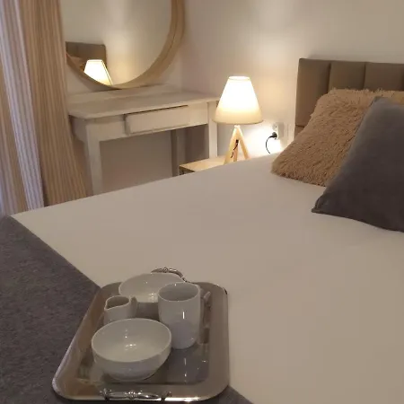 Aronis Apartmanhotel 2*
