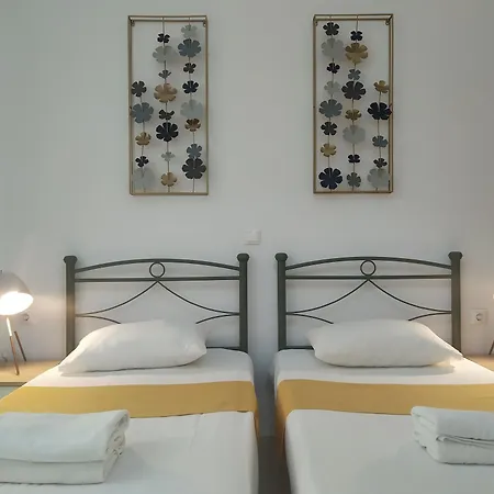 Aronis 4* بينيتسيس