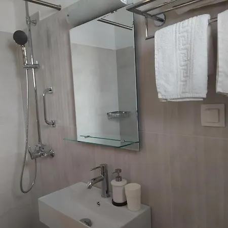 Apart-hotel Aronis Benitses (Corfu)