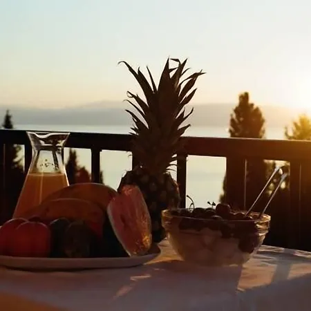 Aronis بينيتسيس