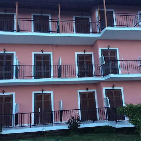 Apartmanhotel Aronis 4*